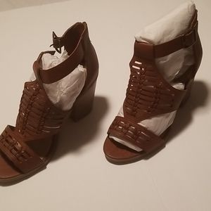 Cloudwalkers by Avenue. 8.5w